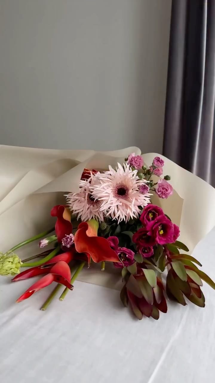 Post 10 by FASHION INFLUENCER | UGC | BEAUTY | MODEL & STYLISH MOM on Instagram (video)