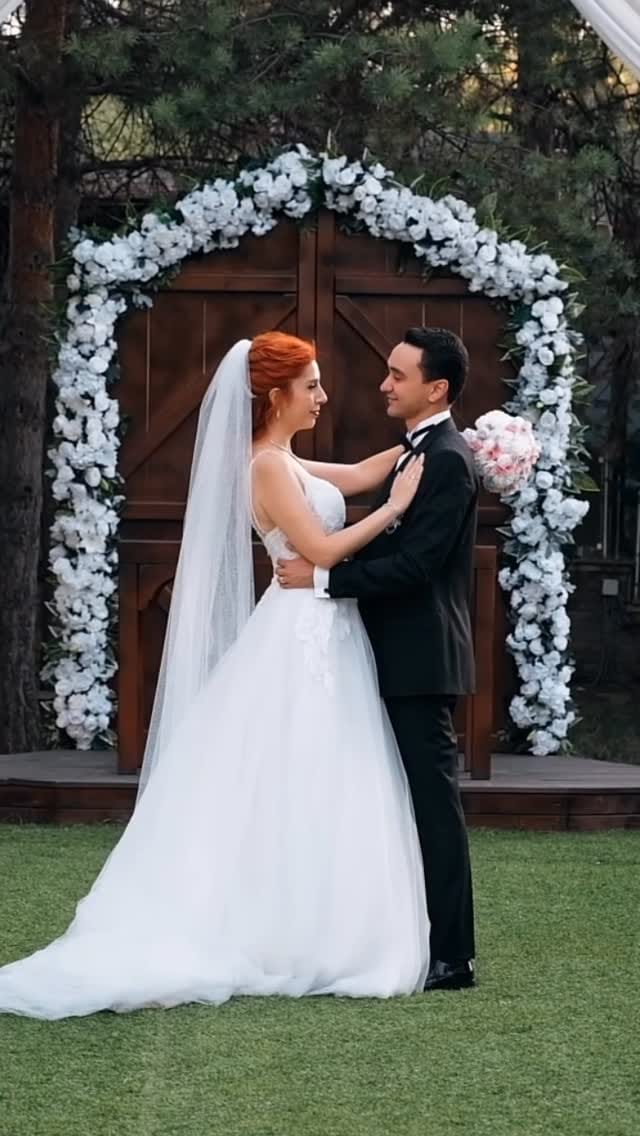 Post 3 by Selin Çetinkaya on Instagram (video)