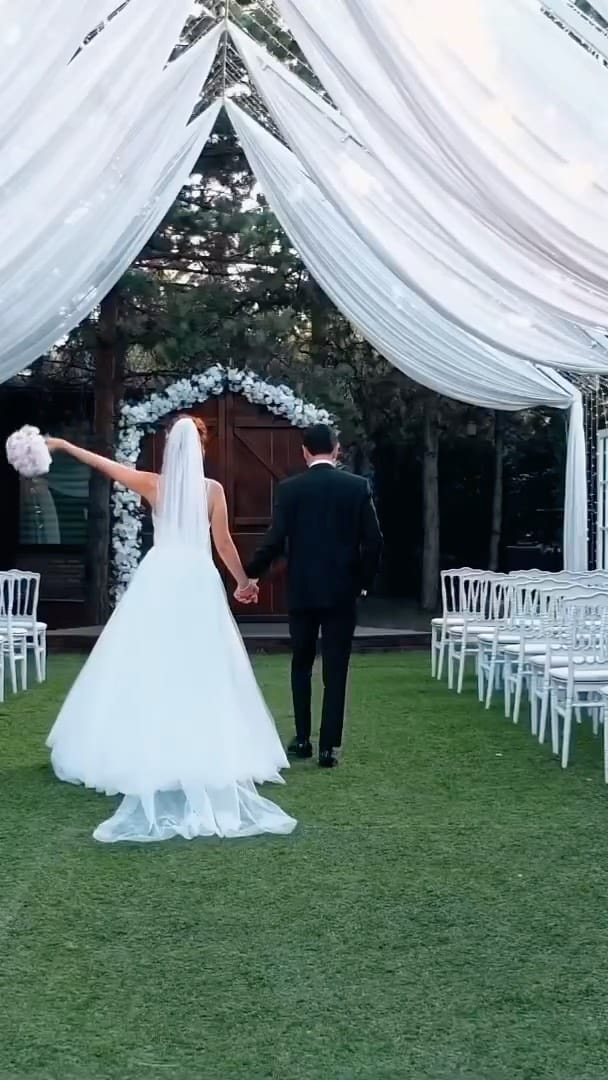 Post 7 by Selin Çetinkaya on Instagram (video)