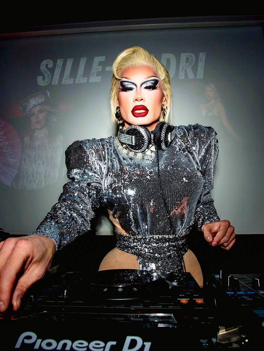 Post 4 by NORDIKA | Drag queen 🇪🇪 on Instagram (carousel)