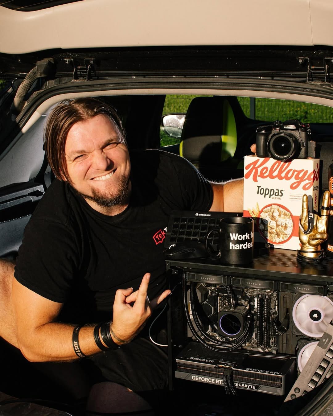 Post 9 by « Siim Kuusik » on Instagram (carousel)