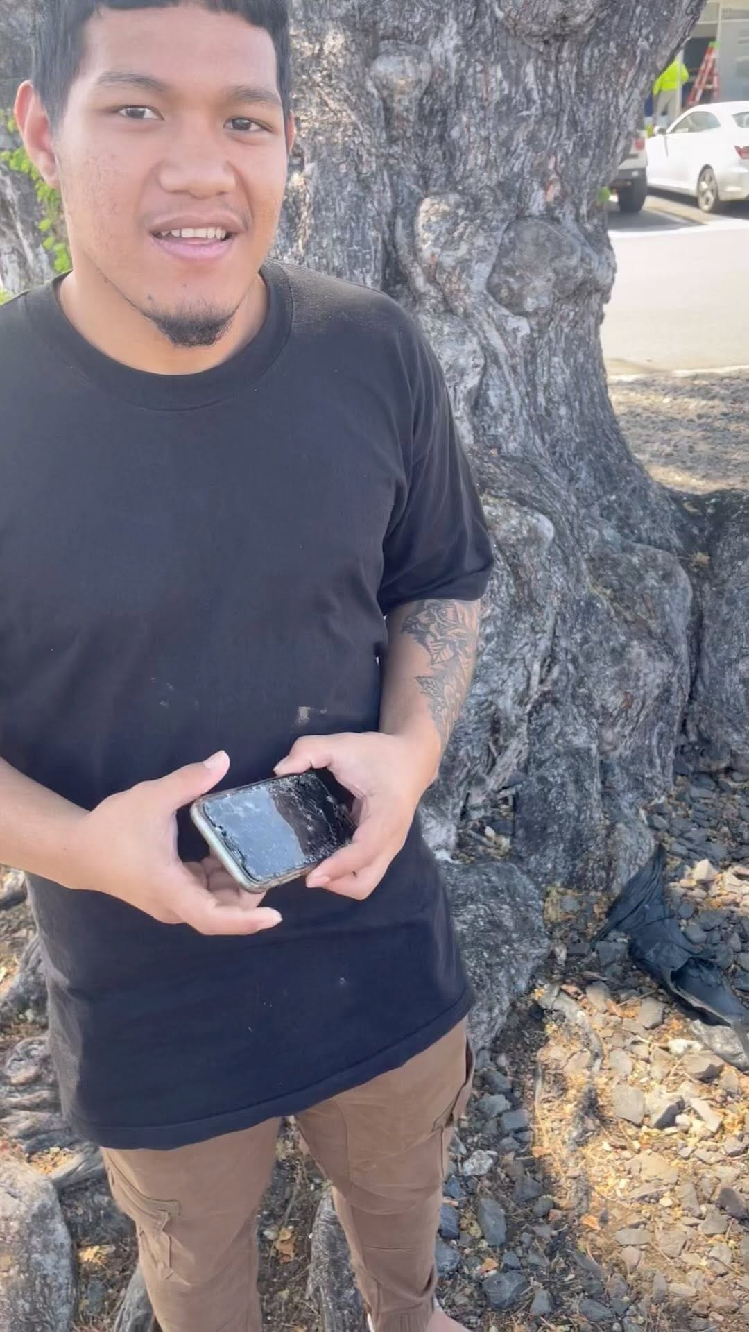 Post 10 by ＷＥ  ＦＩＸ  ＰＨＯＮＥＳ  ＯＡＨＵ 🔧📱 on Instagram (video)