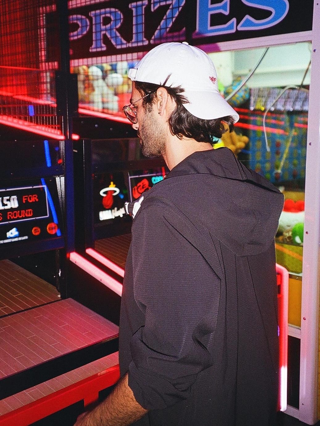 Post 4 by Pio Perilla on Instagram (carousel)
