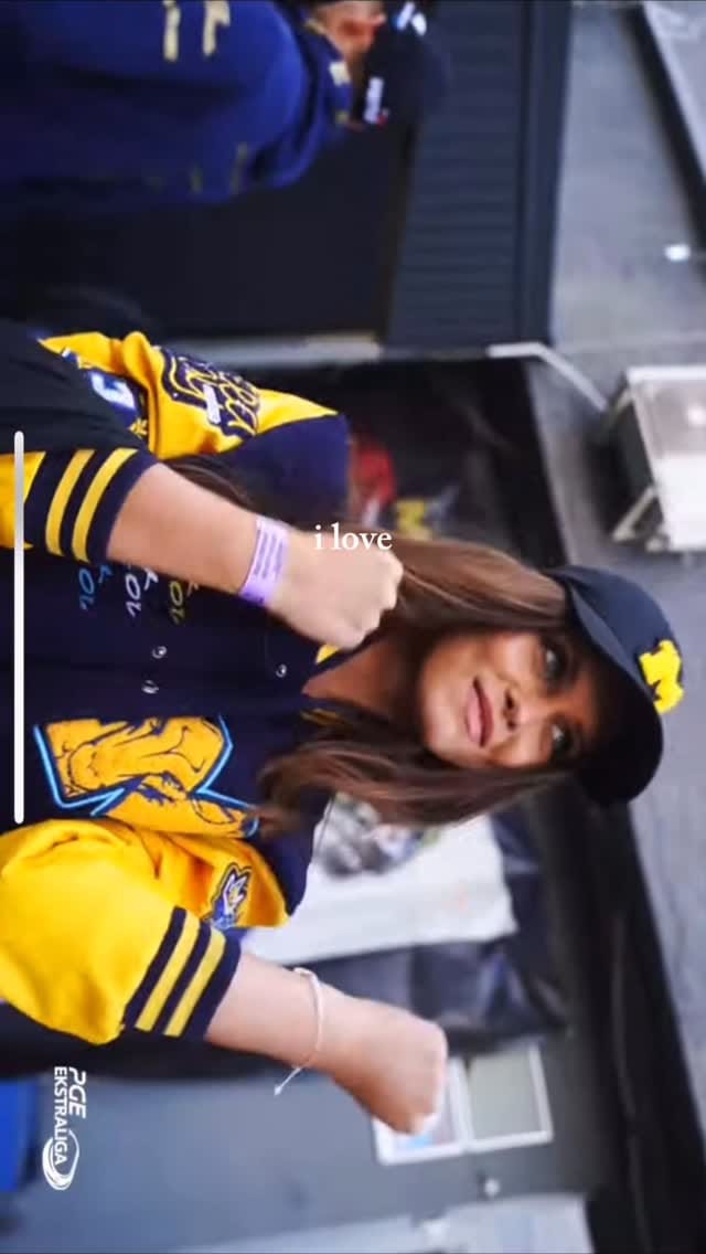 Post 2 by Wiktoria Przybylska on Instagram (video)