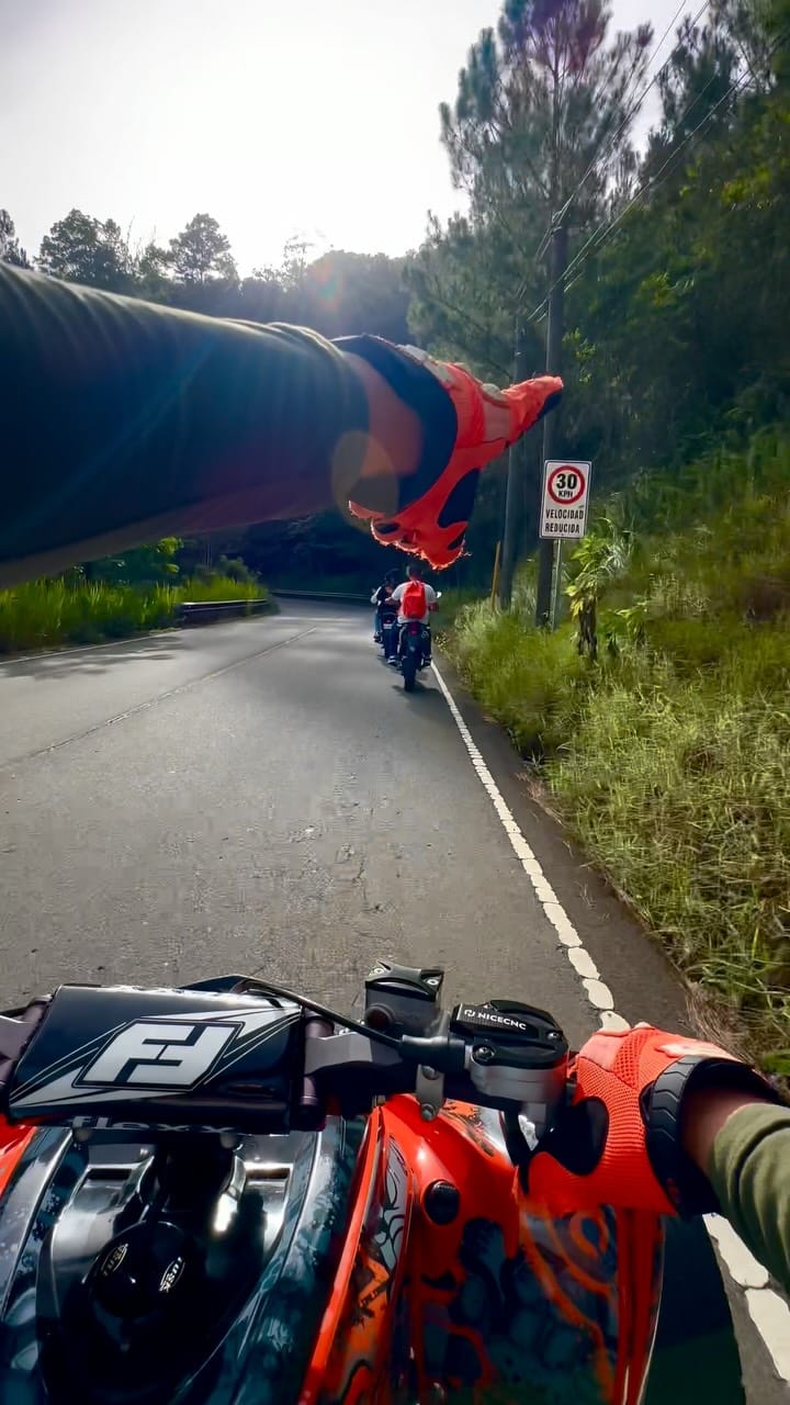 Post 7 by Danny Rivas on Instagram (video)