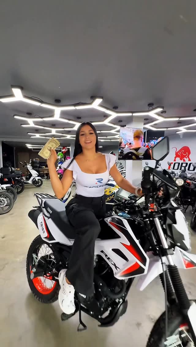Post 3 by Toro Motorcycles Maracay Av. Bolivar on Instagram (video)