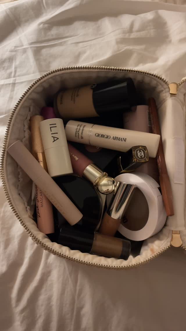 Post 10 by Anna Elisabeth on Instagram (video)