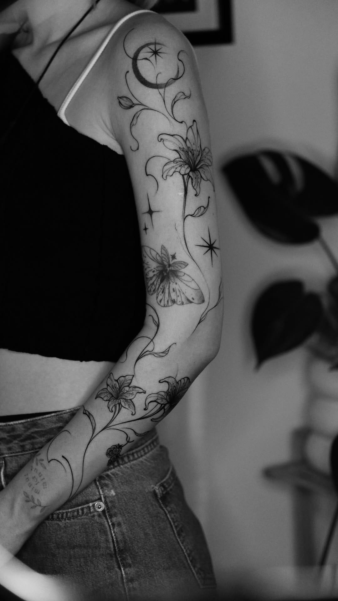 Post 2 by NATHA ✣ GRAPHIC TATTOO ✣ GDAŃSK on Instagram (video)