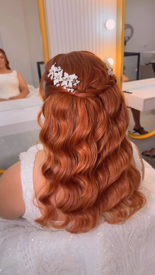 Post 1 by Kuaför Çağdaş Gizem on Instagram (video)