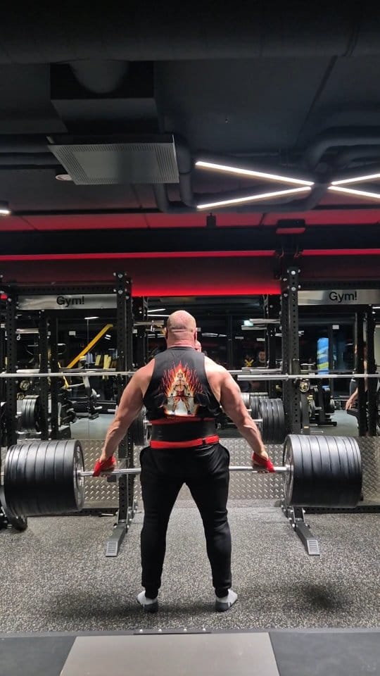 Post 1 by Ervin Toots Strongman on Instagram (video)