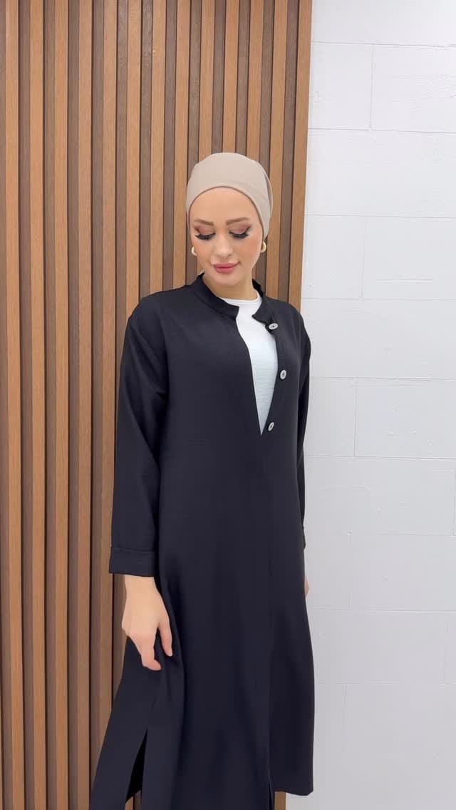 Post 7 by Kenza Fashion on Instagram (video)