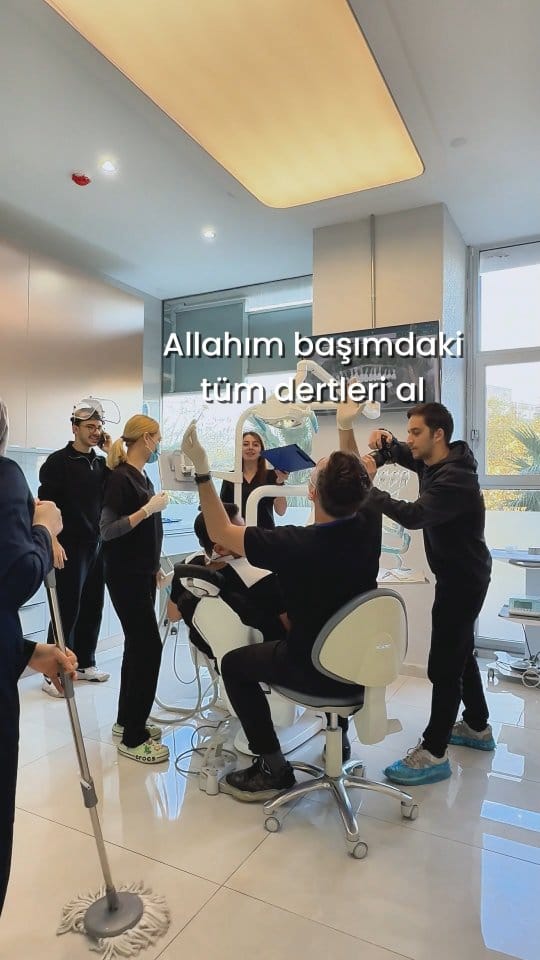 Post 4 by Turkey Dentist Cagdas Guner - Çağdaş Diş Hekimi on Instagram (video)