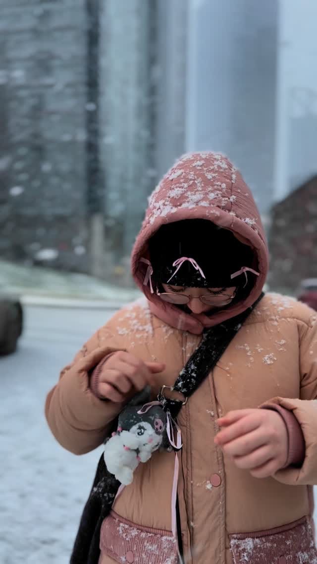 Post 6 by ❤️ Lulu on Instagram (video)