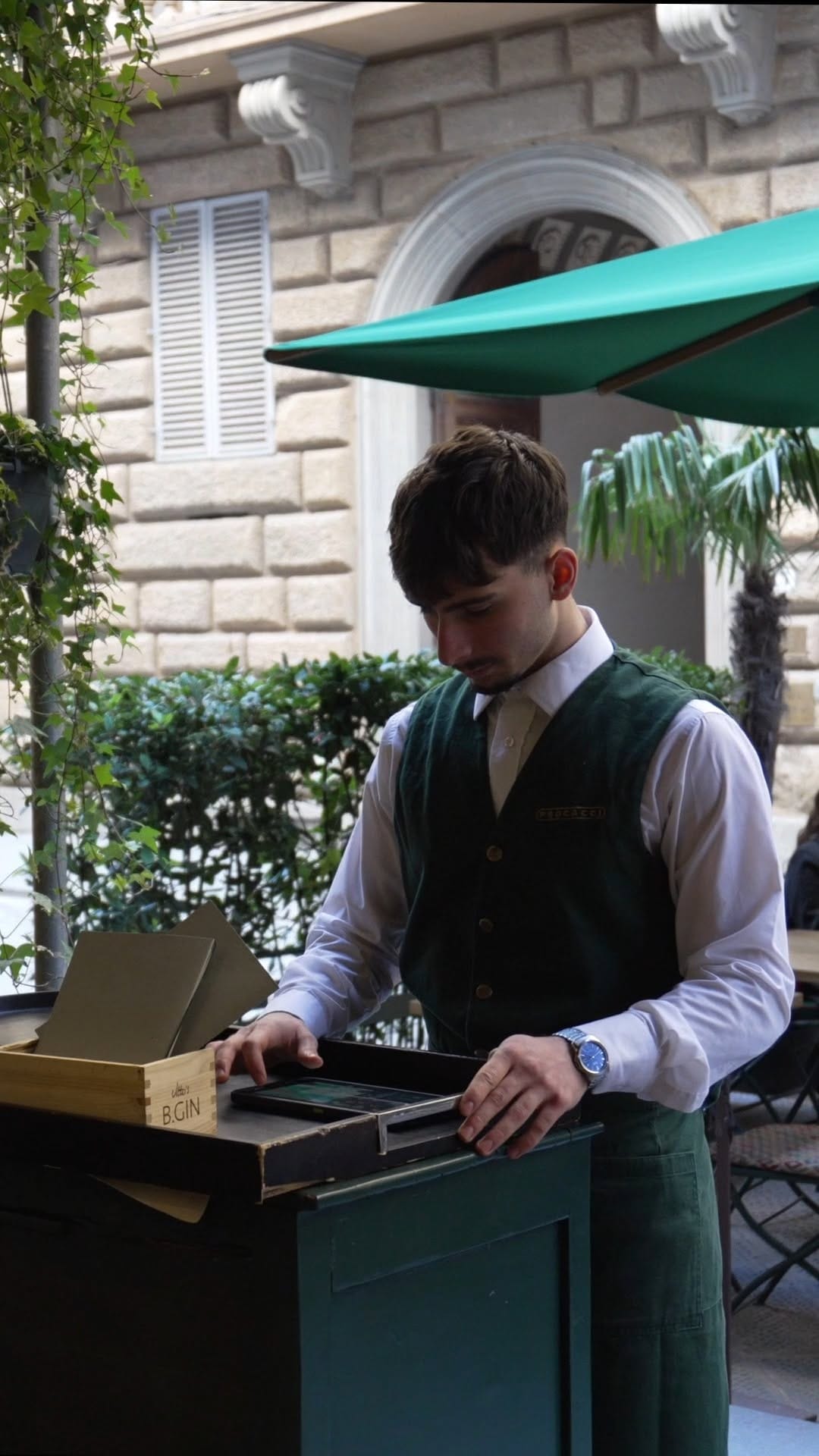 Post 2 by Procacci 1885 Firenze on Instagram (video)