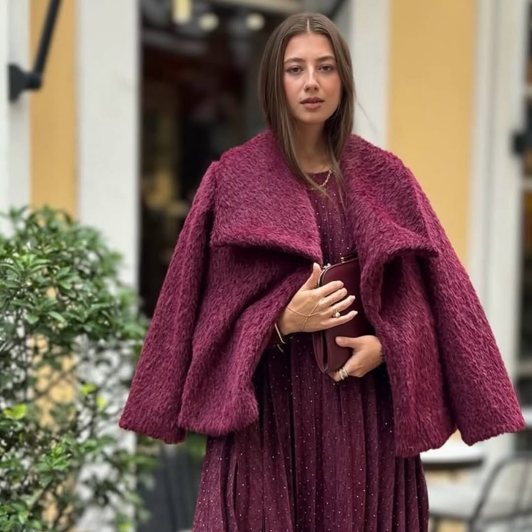 Post 3 by Esra Tonyalı on Instagram (image)