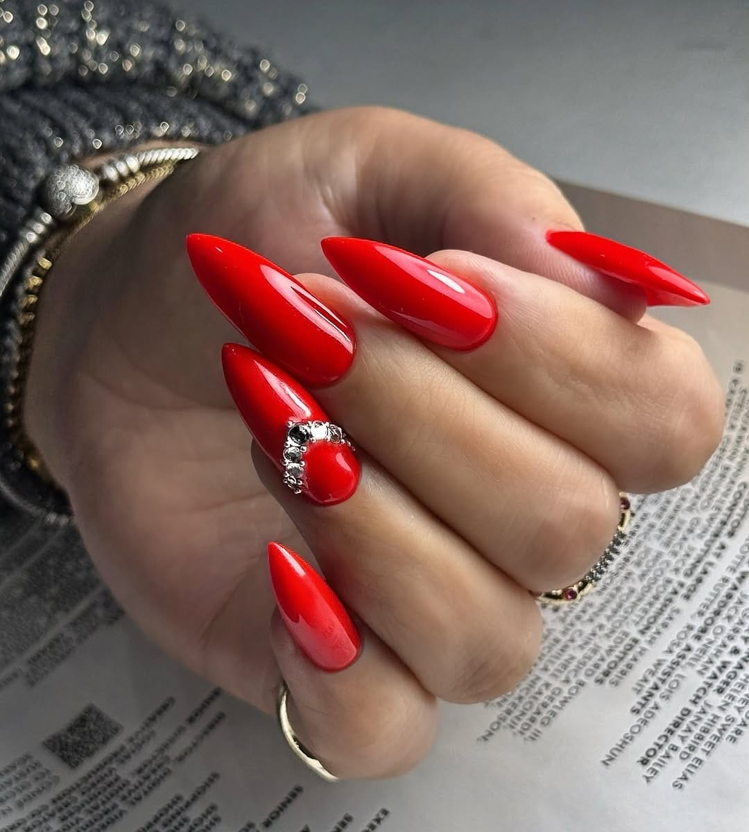 Post 2 by Viktoriya Özkan NailArtStudio on Instagram (image)