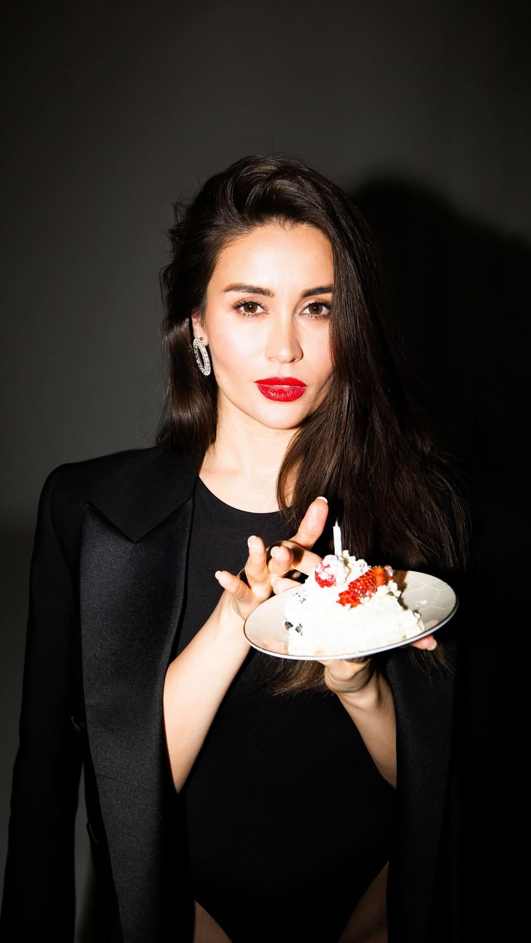 Post 8 by ILJA NOVIKOV | Photographer Tallinn Paris Dubai on Instagram (video)