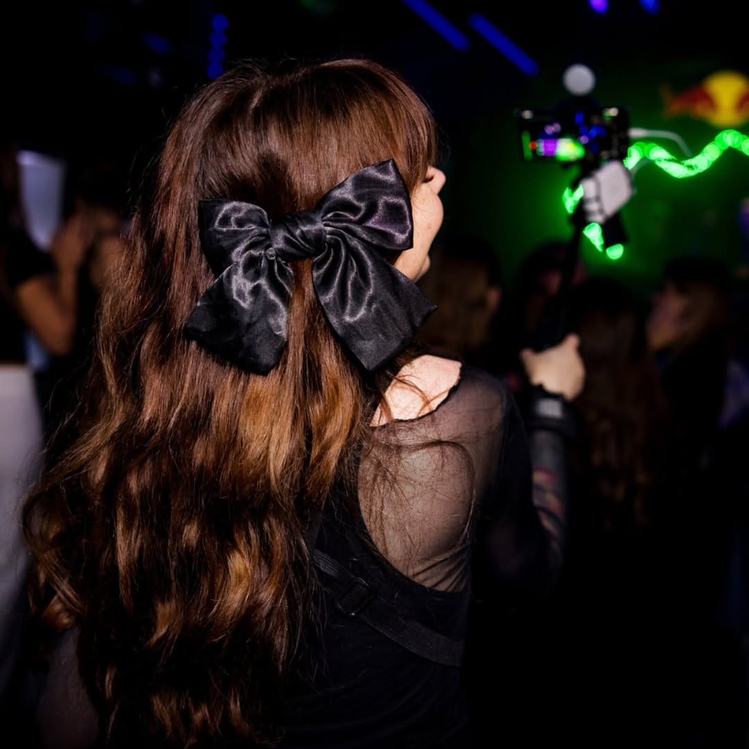 Post 3 by FoxyMandy | DJ & Streamer 🌎 on Instagram (carousel)