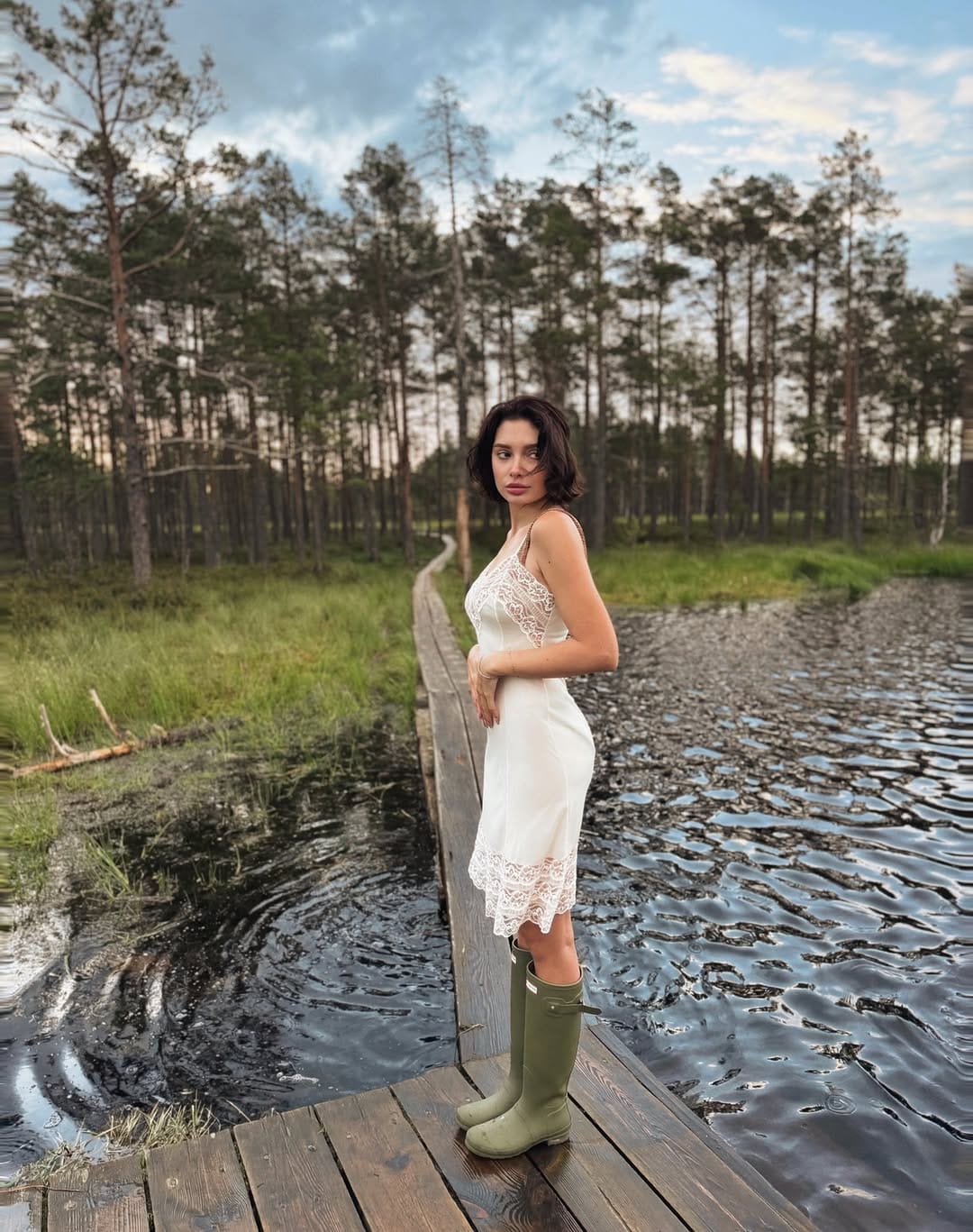 Post 10 by Victoria Fellini | Beauty Strategist🧬 on Instagram (carousel)