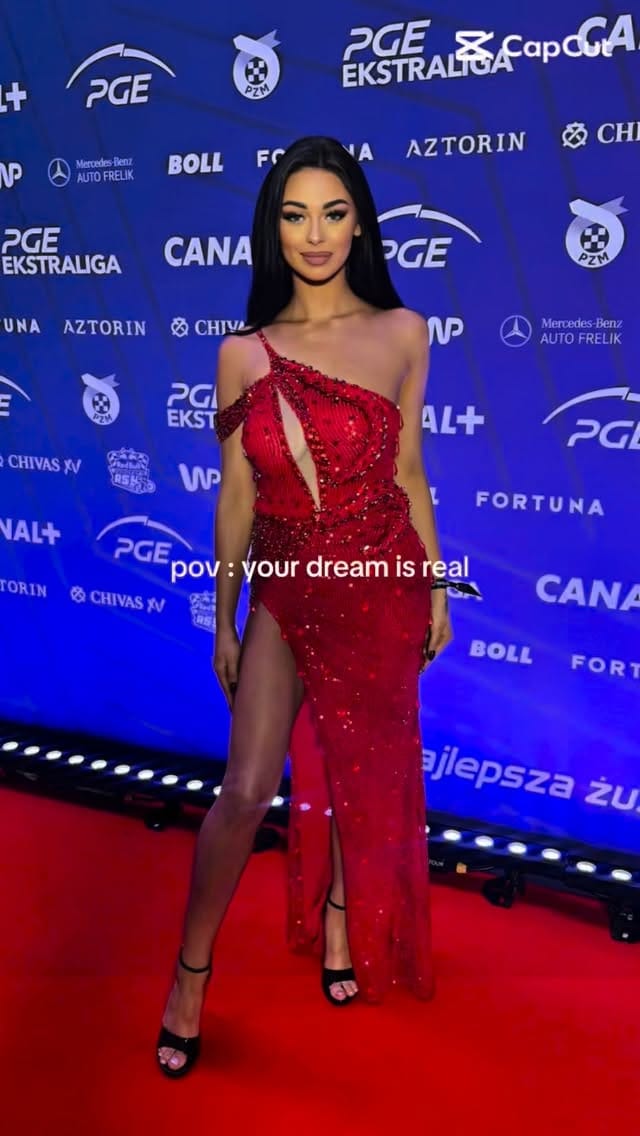 Post 2 by 𝓚𝓪𝓳𝓪 𝓢𝓲𝓴𝓸𝓻𝓼𝓴𝓪 🧿🪽 on Instagram (video)