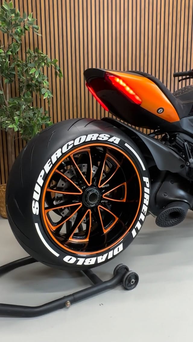 Post 3 by KikasDesign on Instagram (video)