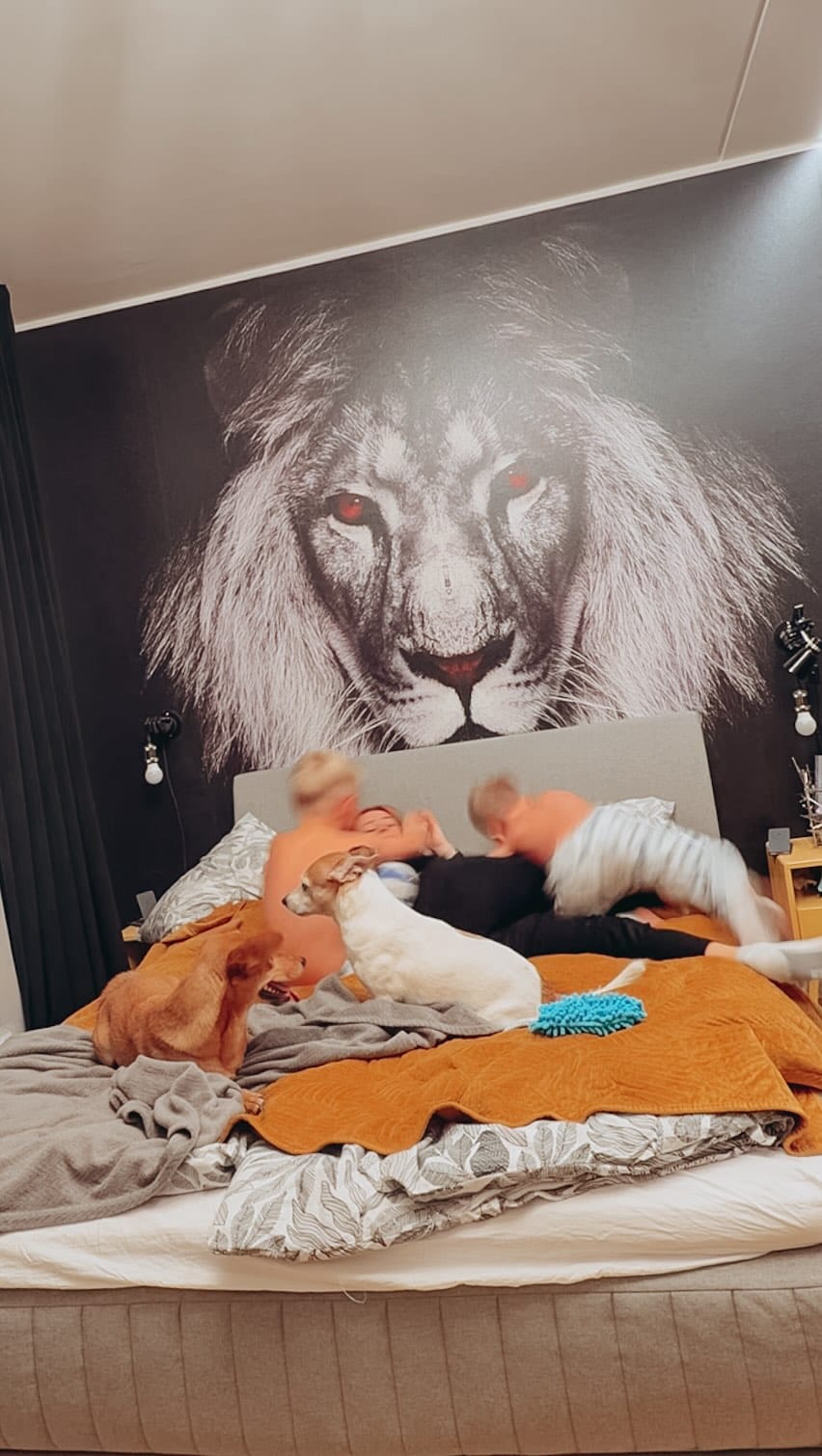 Post 2 by Liina Kolomainen on Instagram (video)