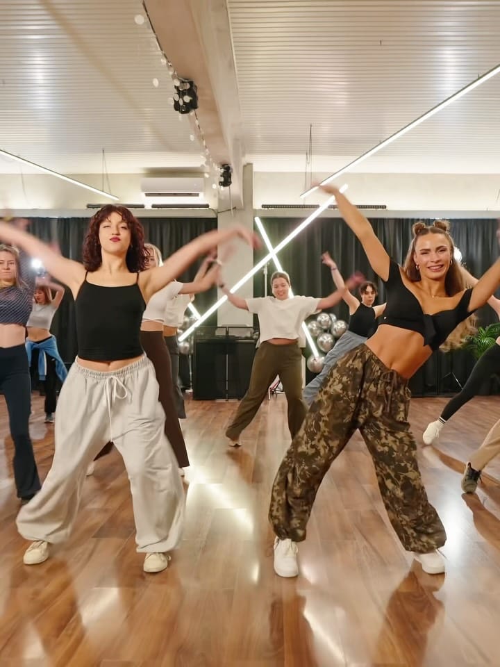 Post 3 by 𝐋𝐞𝐨 𝐲 𝐊𝐚𝐢𝐬𝐚 | 𝐁𝐚𝐜𝐡𝐚𝐭𝐚 𝐅𝐮𝐬𝐢𝐨𝐧 on Instagram (carousel)