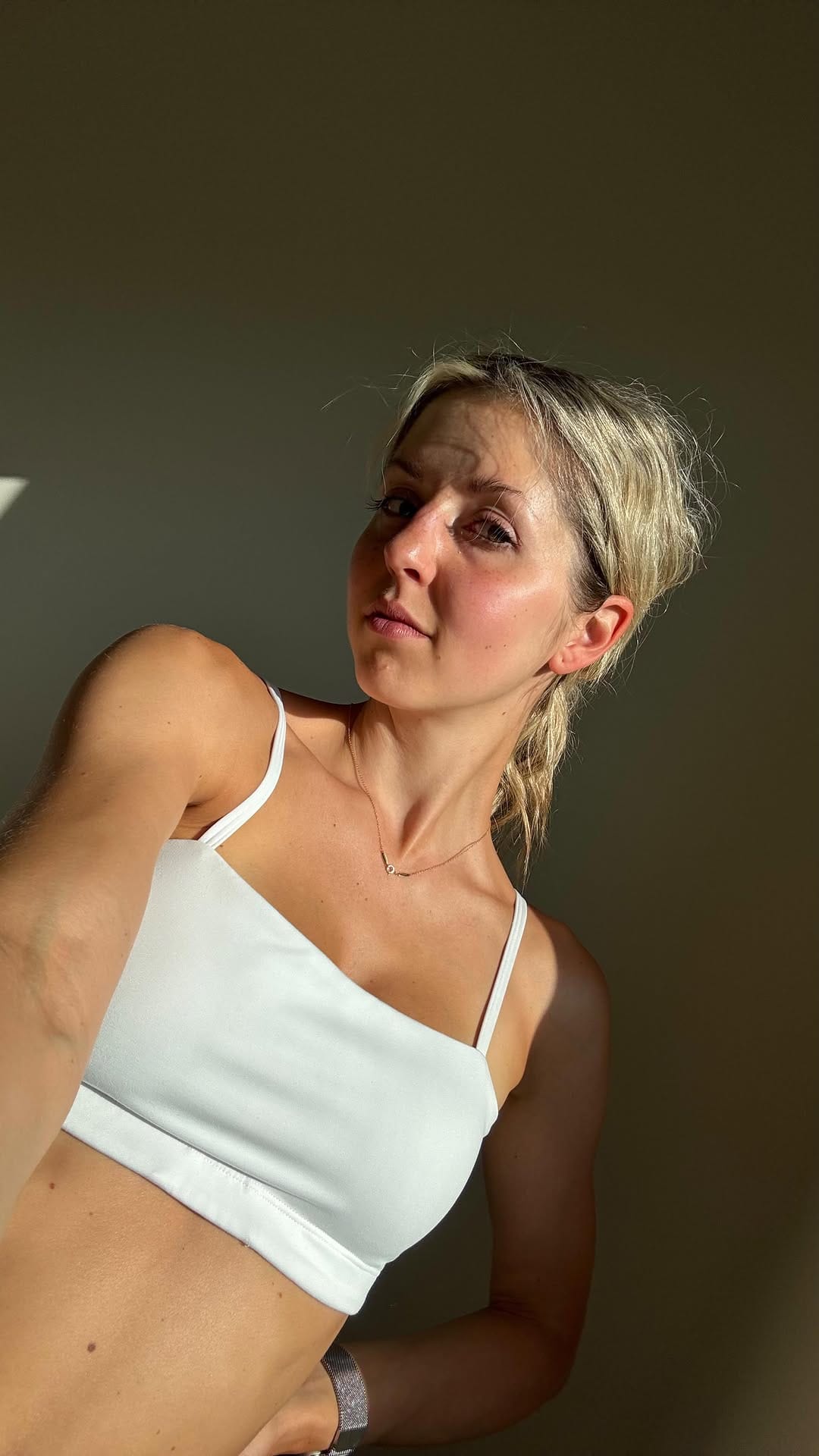 Post 7 by Jeva Skarlet - doctor, mom & content creator on Instagram (video)