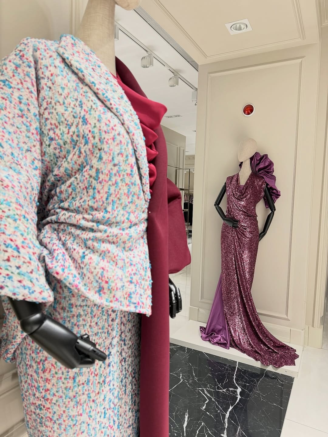 Post 5 by DERVİŞ BAĞZIBAĞLI KUMAŞ /  EMAAR AVM on Instagram (carousel)