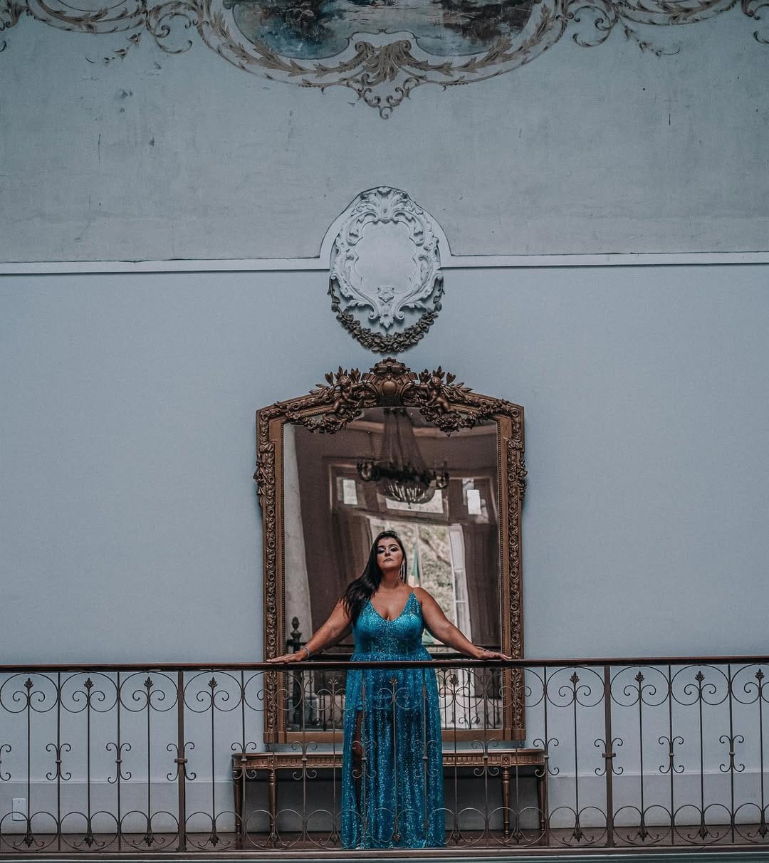 Post 8 by Thaís Gonçalves on Instagram (carousel)