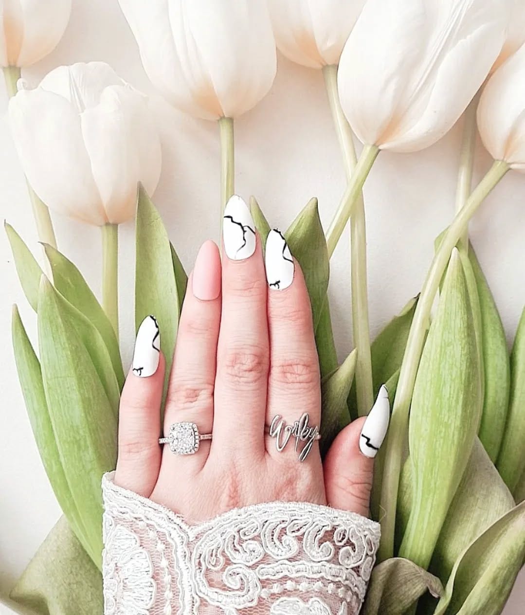 Post 10 by 𝓛𝓪𝓾𝓻𝓪 𝓛𝓲𝓷𝓭 🪽𝑪𝒐𝒏𝒕𝒆𝒏𝒕 𝒄𝒓𝒆𝒂𝒕𝒐𝒓 | 𝑼𝑮𝑪 | 𝑻𝒂𝒍𝒍𝒊𝒏𝒏 on Instagram (carousel)