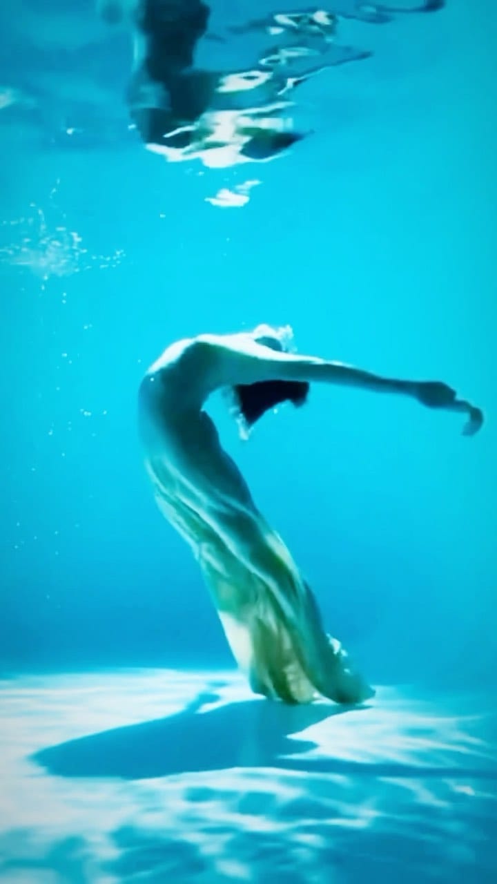 Post 9 by Janika Vartlaan on Instagram (video)