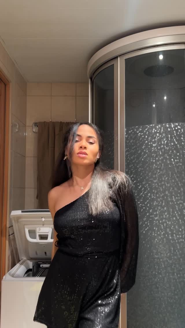 Post 6 by Viktoria Fondeh on Instagram (video)