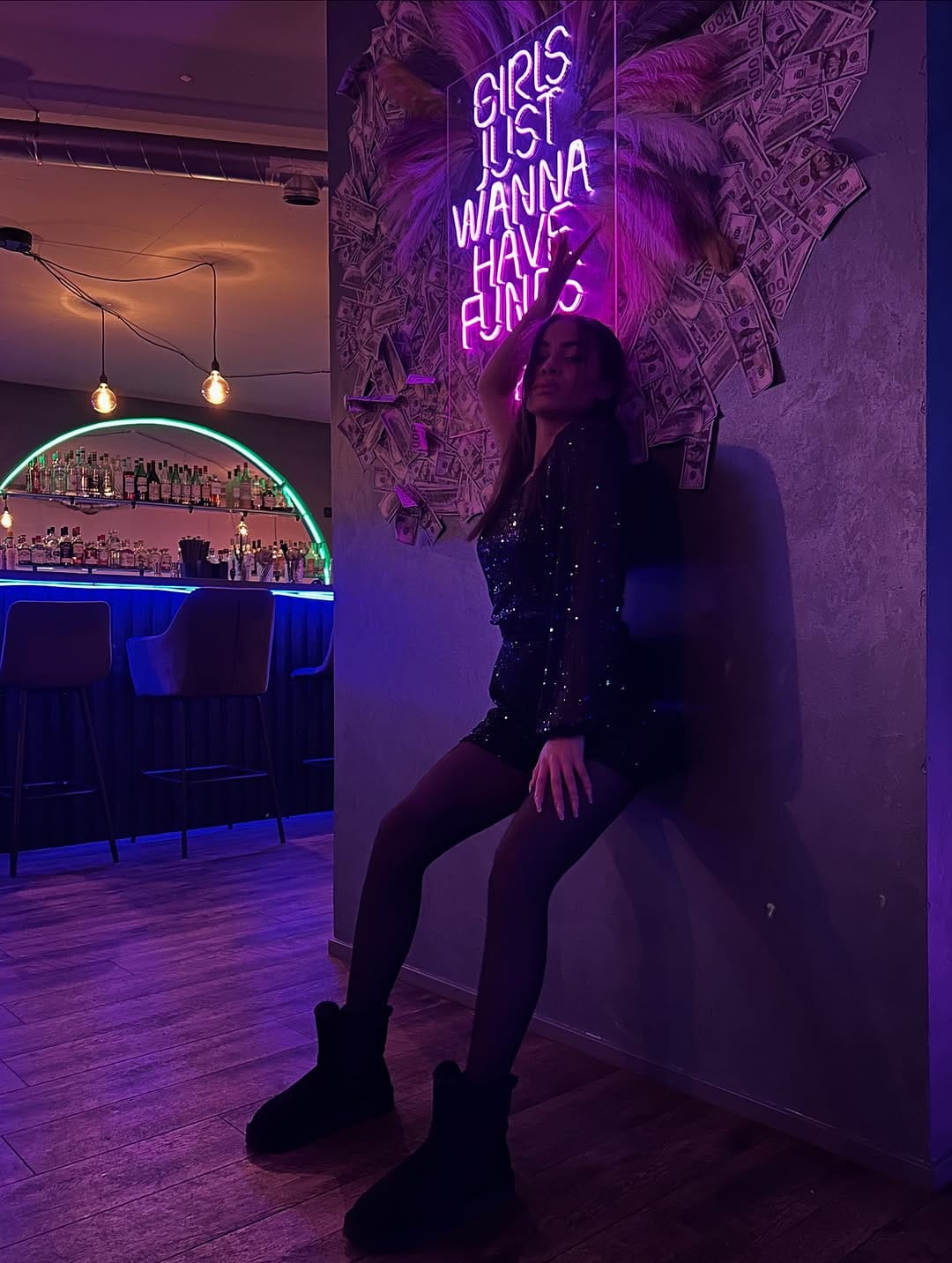 Post 5 by Viktoria Fondeh on Instagram (carousel)