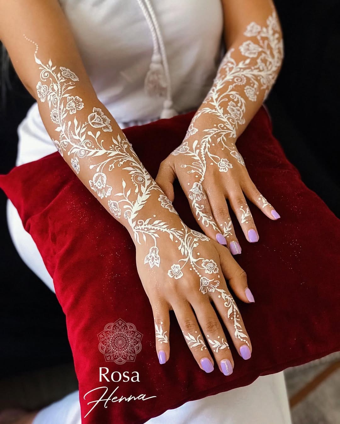 Post 10 by HENNA GERMANY on Instagram (carousel)