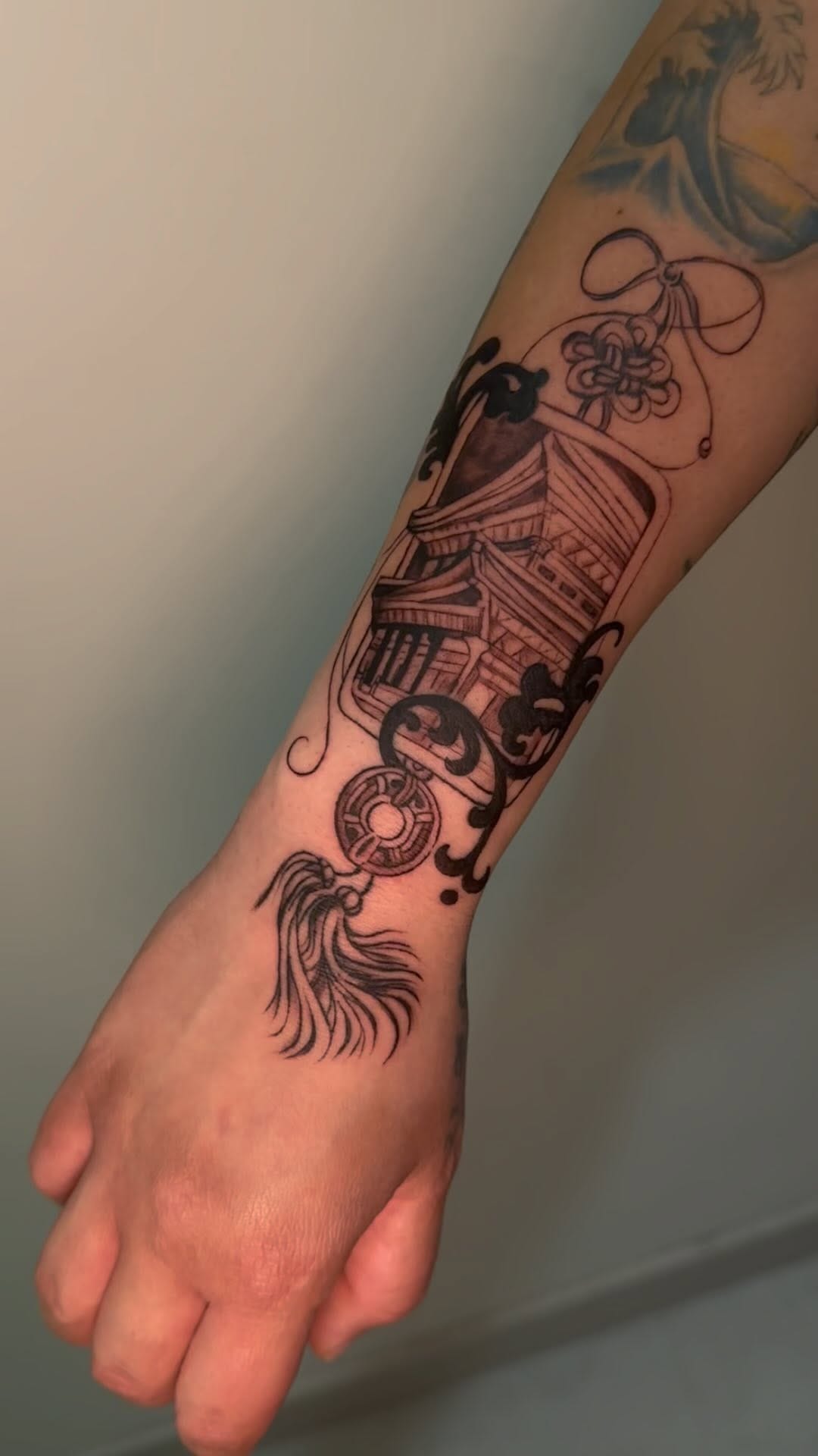 Post 1 by Istanbul Tattoo on Instagram (video)