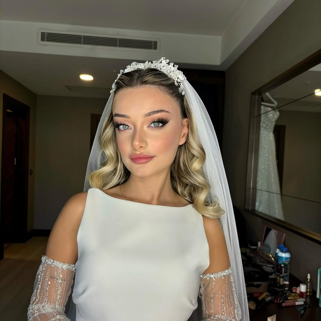 Post 6 by BRİDEHAIR&MAKEUP&SFXMAKYAJ on Instagram (carousel)