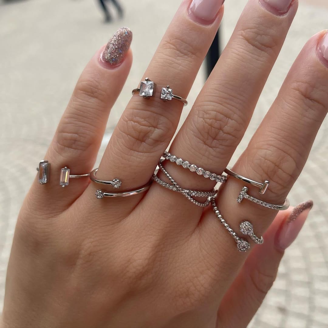 Post 1 by Siminkari Designed Jewelry on Instagram (image)
