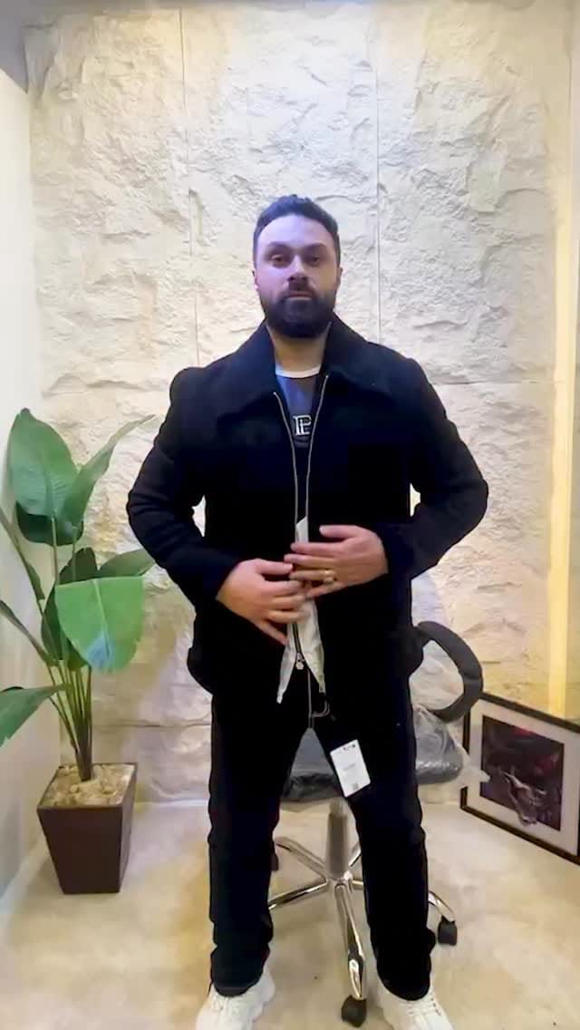 Post 1 by 👍D j. plus 💪 fashion🔥 on Instagram (video)
