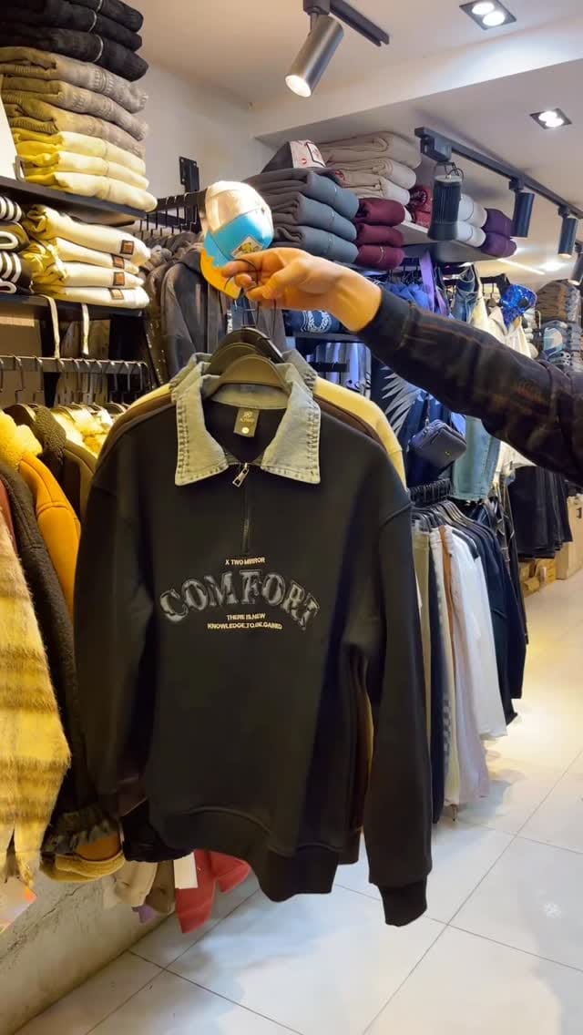 Post 3 by 👍D j. plus 💪 fashion🔥 on Instagram (video)
