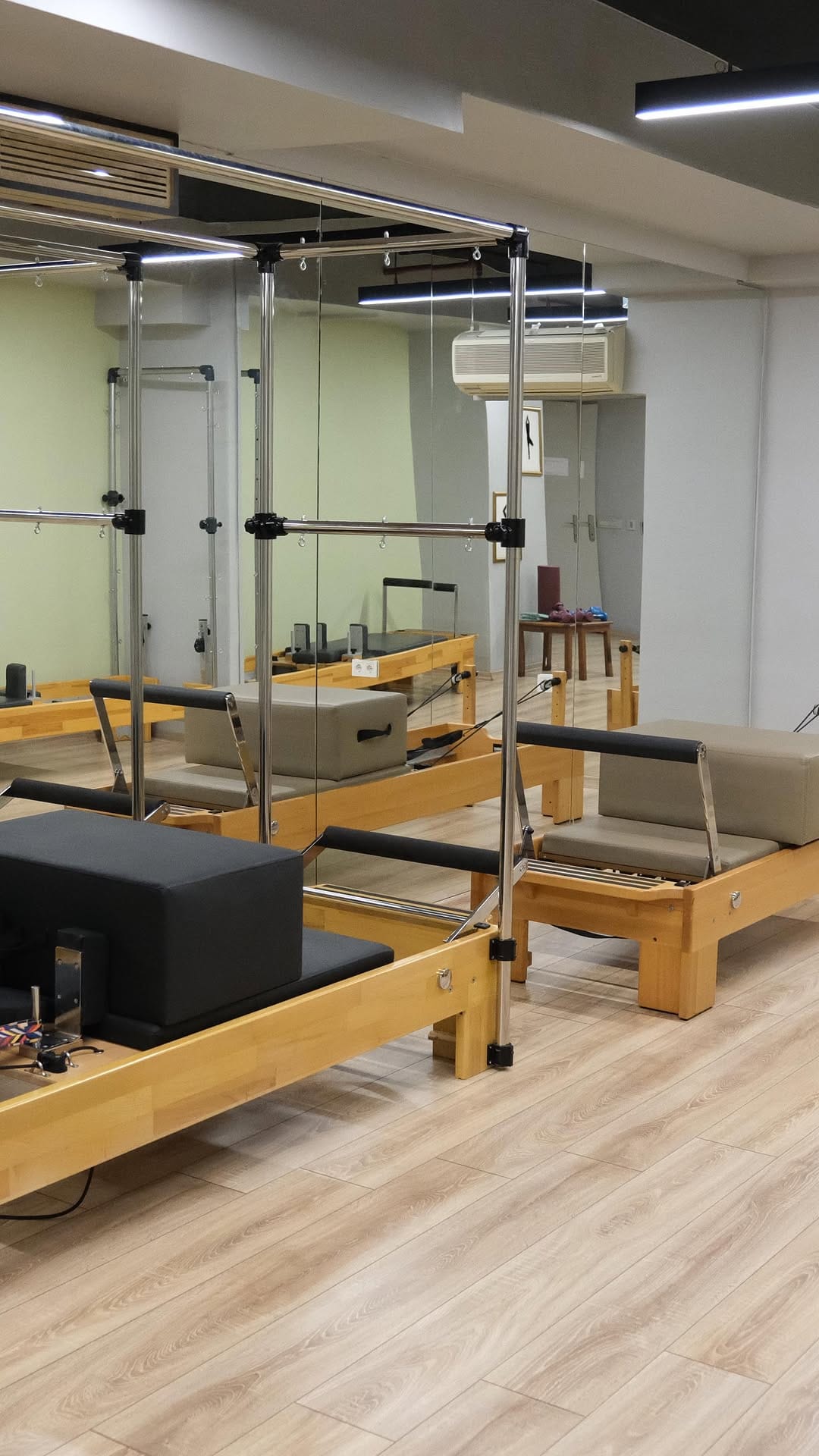 Post 4 by Miel Spa on Instagram (video)