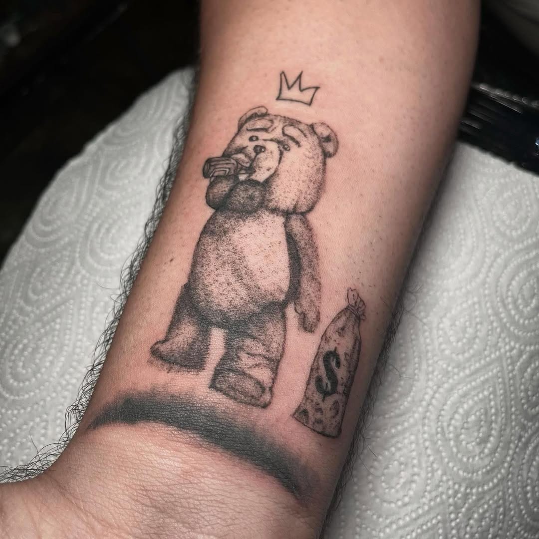 Post 4 by 𝐓𝐀𝐓𝐓𝐎𝐎 📍𝐃𝐔𝐁𝐀𝐈 on Instagram (carousel)