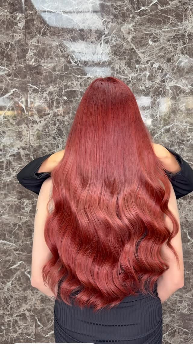Post 2 by ÇΛĞRI B. on Instagram (video)