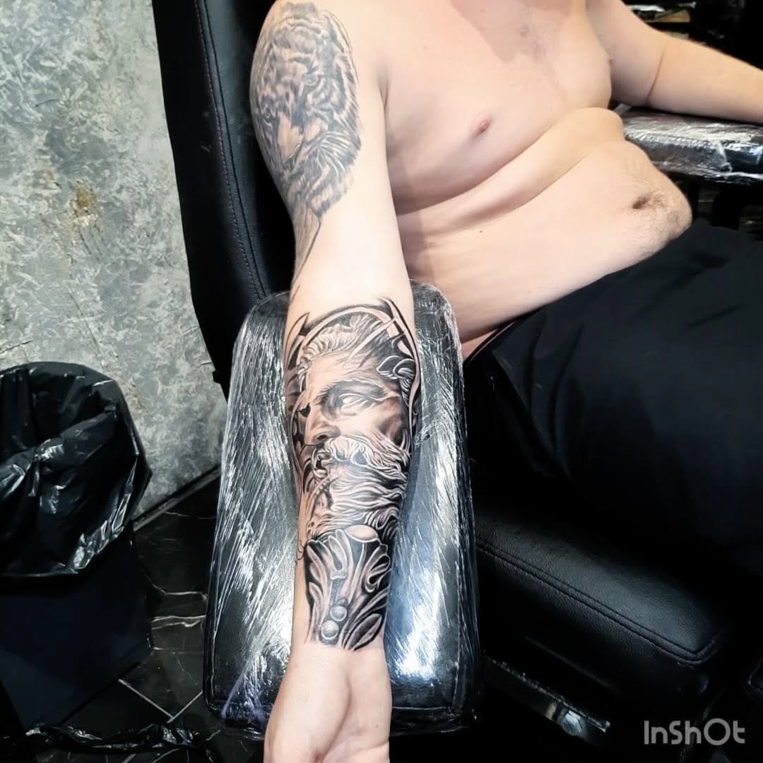 Post 1 by Darmo Tattoo & Art on Instagram (video)