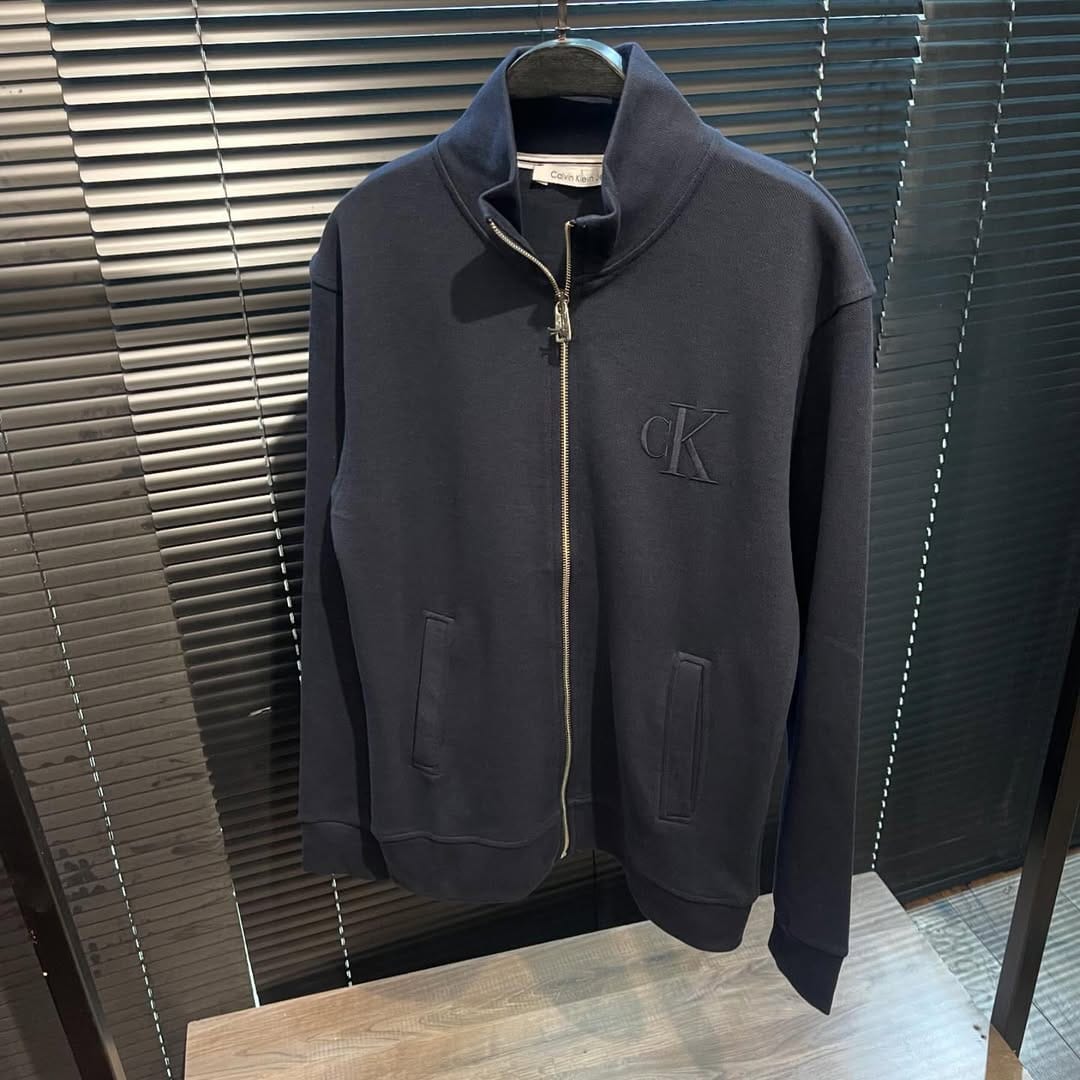 Post 4 by Cshopmens on Instagram (image)