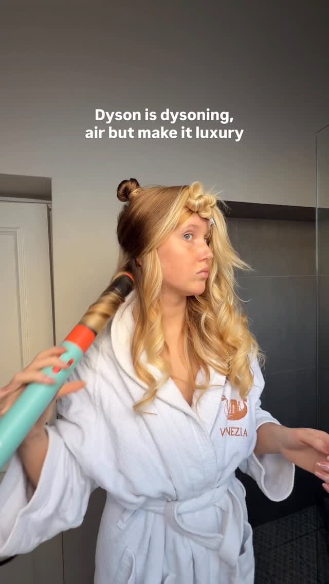 Post 7 by Maria — Fashion and beauty UGC on Instagram (video)
