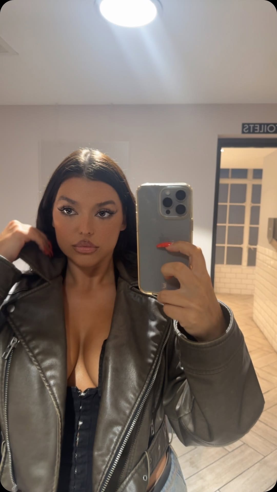 Post 6 by Arina Ostsepkova on Instagram (video)
