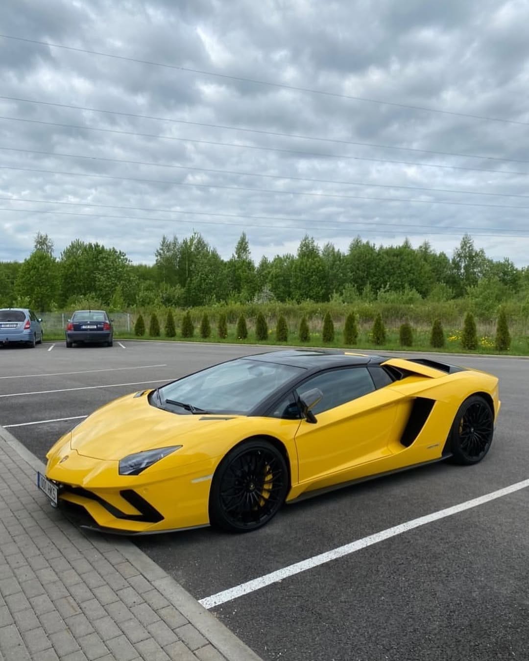 Post 7 by Estonian Cars 🇪🇪 on Instagram (carousel)