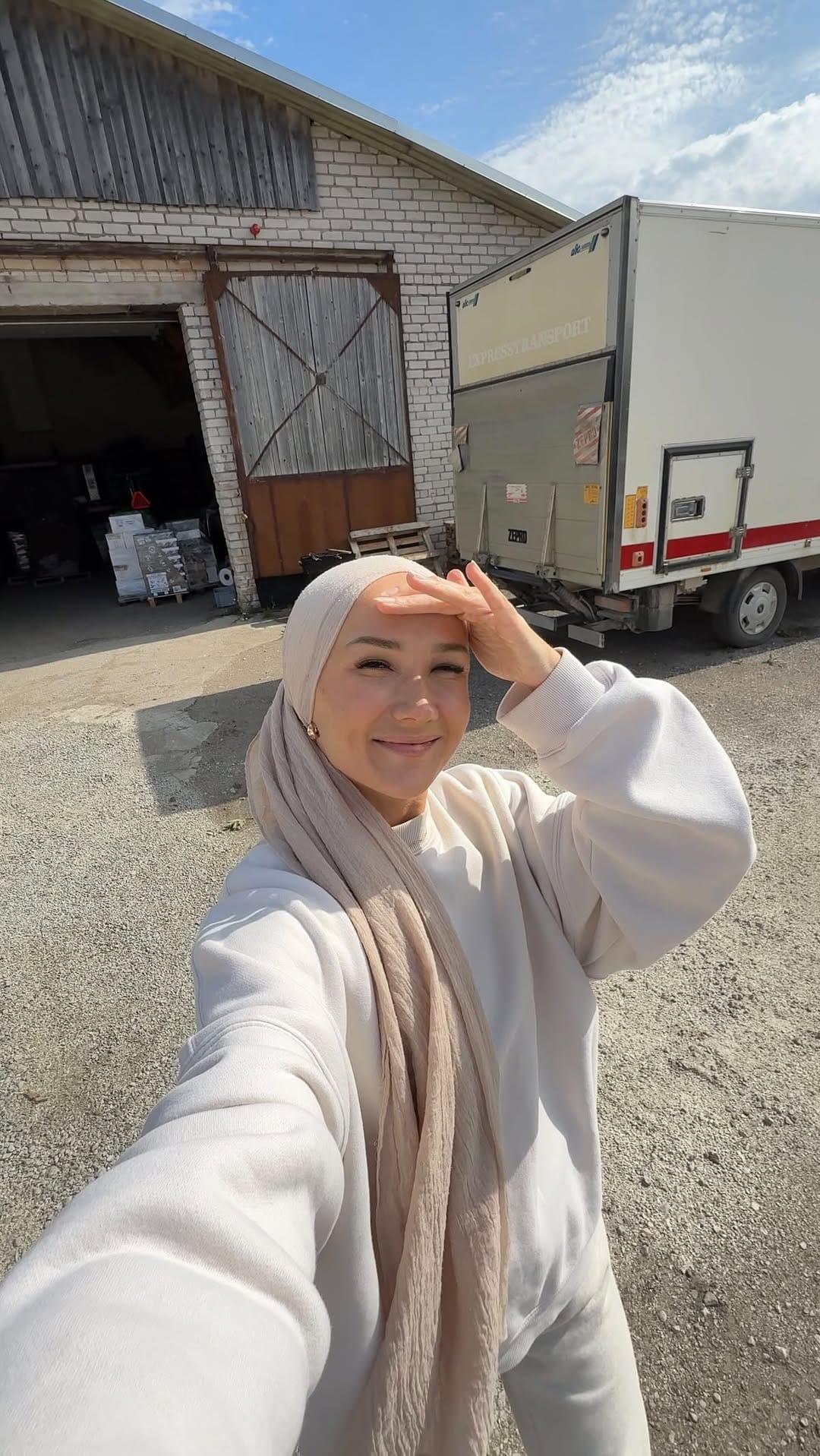 Post 6 by Eileen Lahi on Instagram (video)