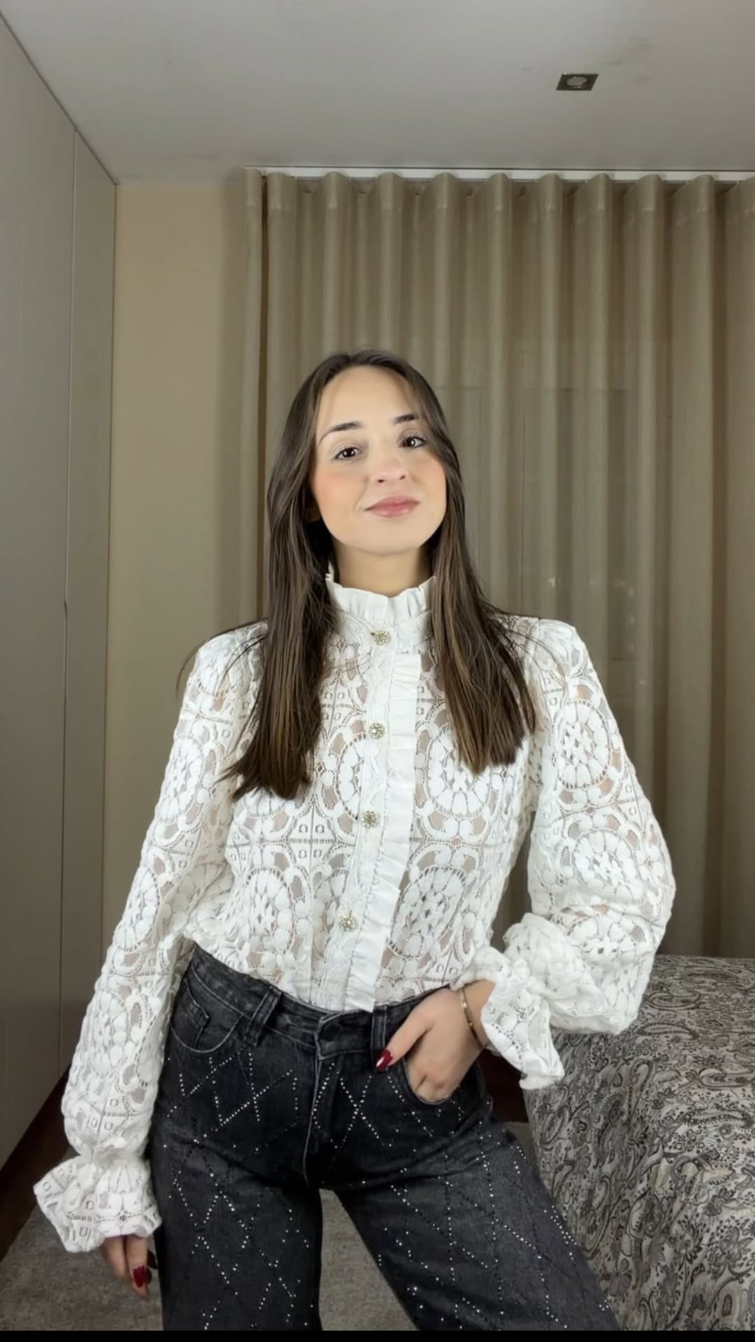Post 1 by Helena Silva on Instagram (video)